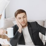 Pułapka wielozadaniowości: jak robienie wszystkiego naraz podcina jakość pracy — i jak to odwrócić