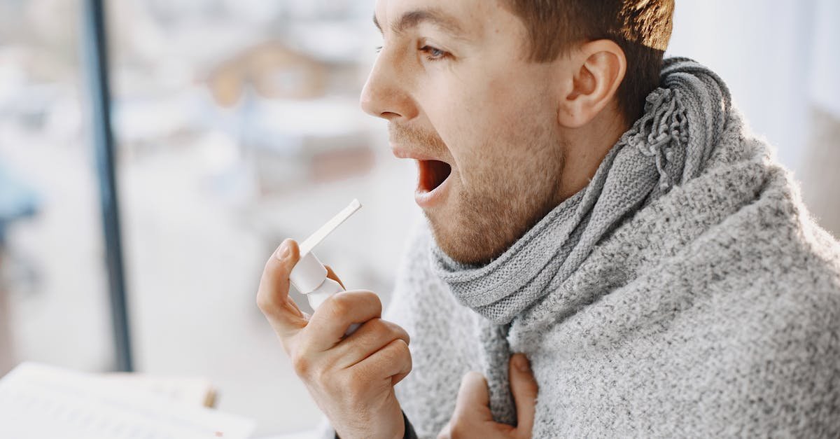 Cichy refluks pod lupą: gardłowe objawy, których nie warto lekceważyć